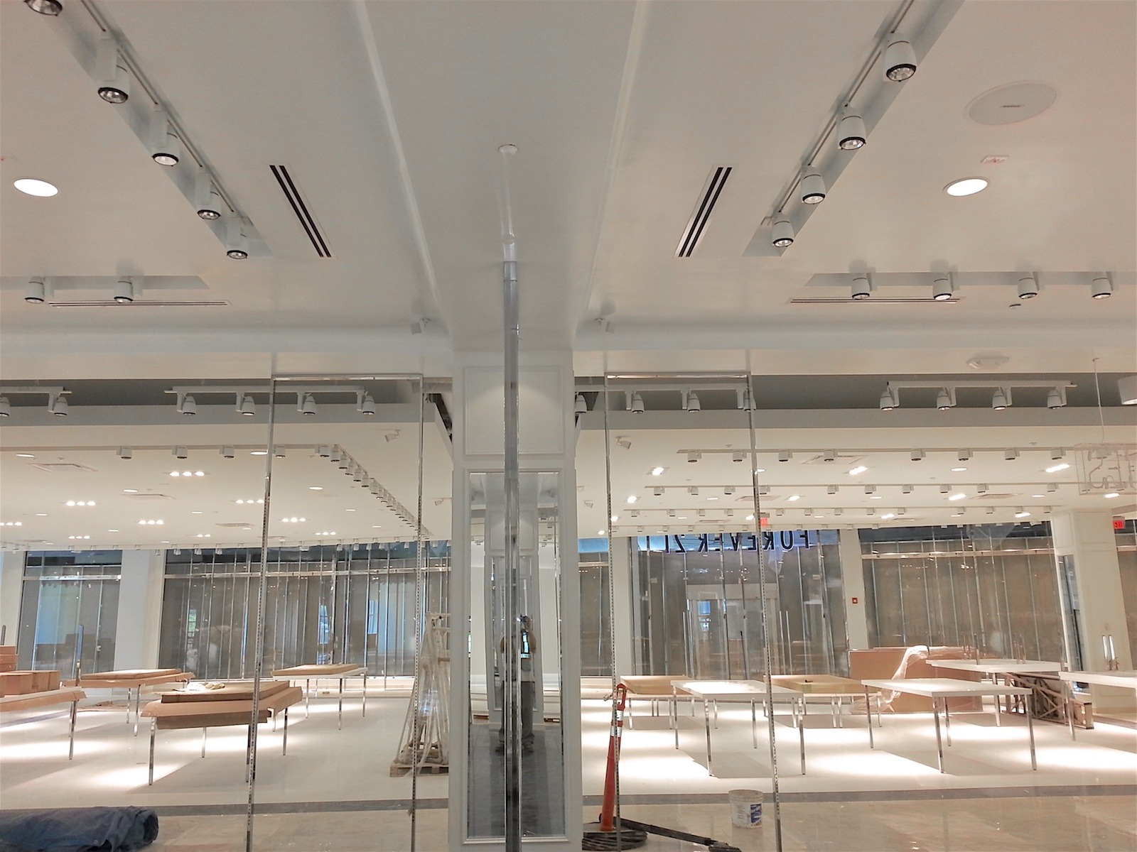 Robertson-Walls-Ceilings-Completed-Projects-Luxury-Retail-Forever21-11 FOREVER 21 GUILFORD TOWN CENTER AND METROTOWN